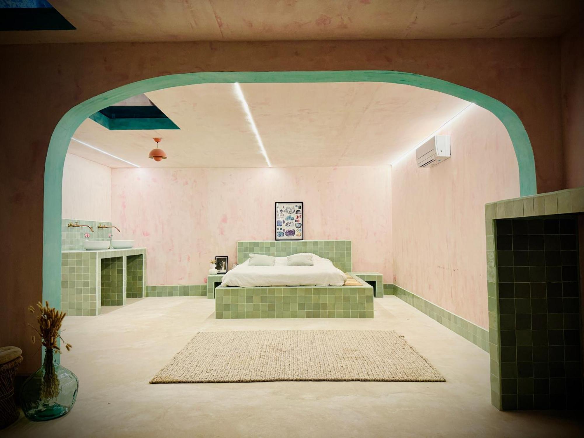 Green Garage Bayonne Room photo